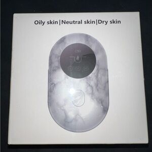 BNIB Sealed AMUKA Skincare Rechargeable Extractor Tool in Marble
